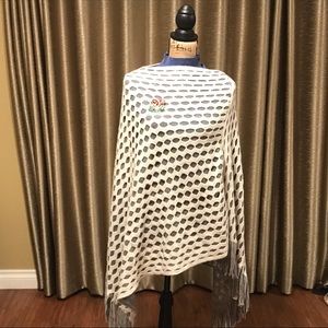 New! Grey and white sweater top Max Edition